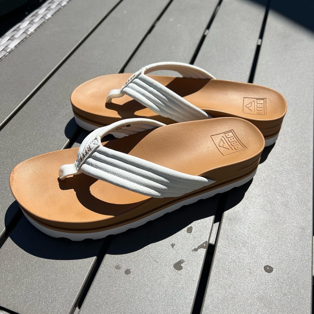 Reef Cushion Breeze White and Tan Flip Flop Sandals